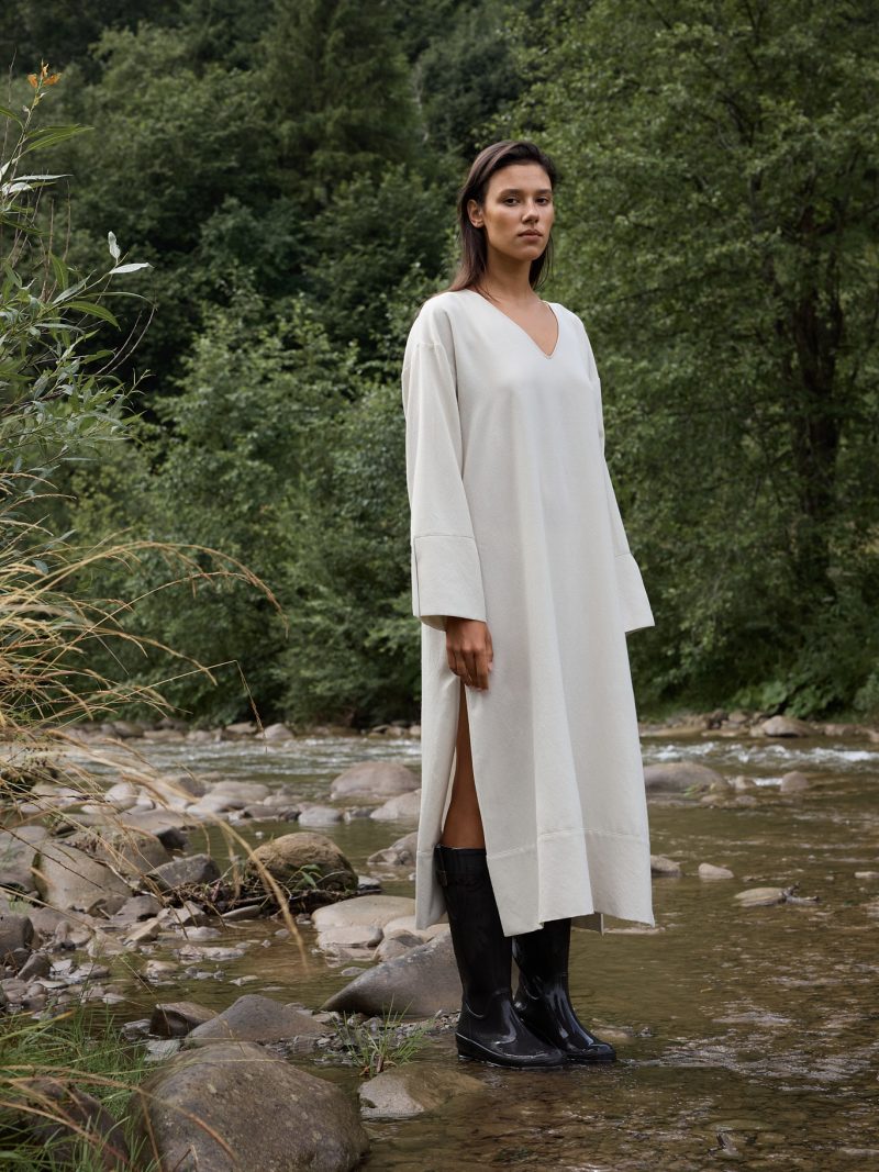 Wind wool dress