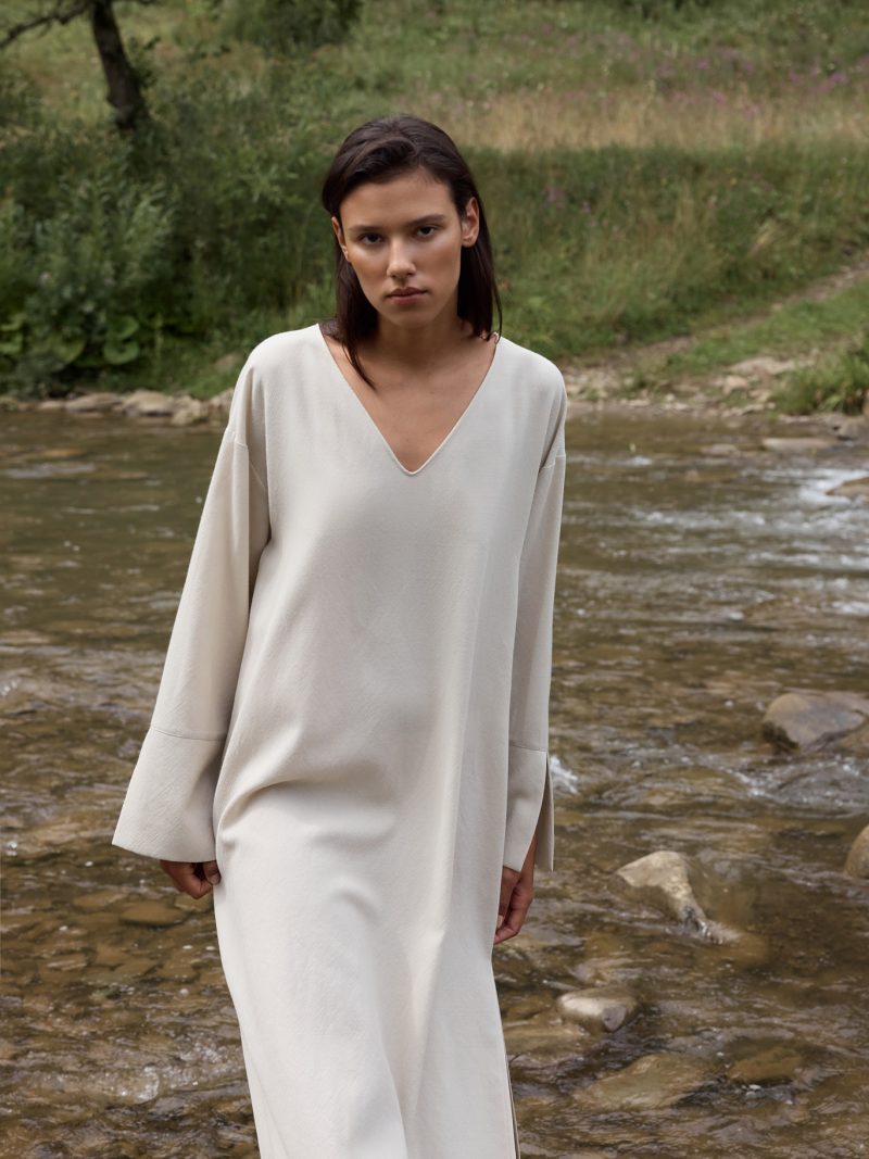 Wind wool dress