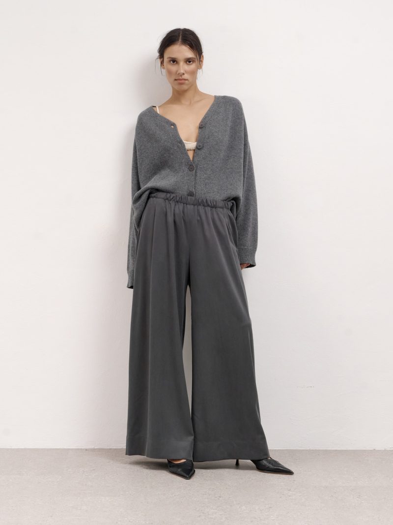 Relaxed wool-silk pants