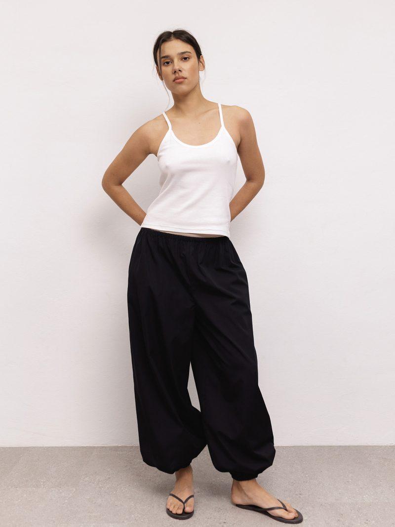 Black aladdin pants
